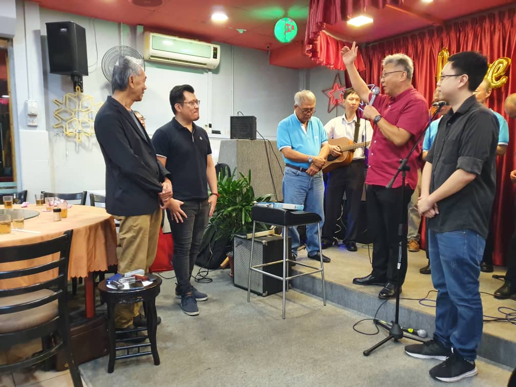 PUCHONG BILINGUAL EVANGELISTIC BANQUET WITH PETER DESMOND WEE 蒲种中英文福音餐会
